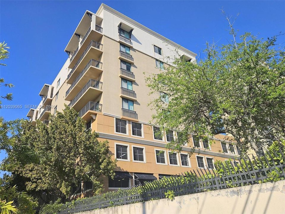 На продажу: $470,000 (2 спален, 2 ванн, 1089 Квадратных фут)