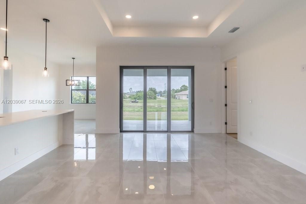 For Sale: $418,760 (3 beds, 3 baths, 1805 Square Feet)