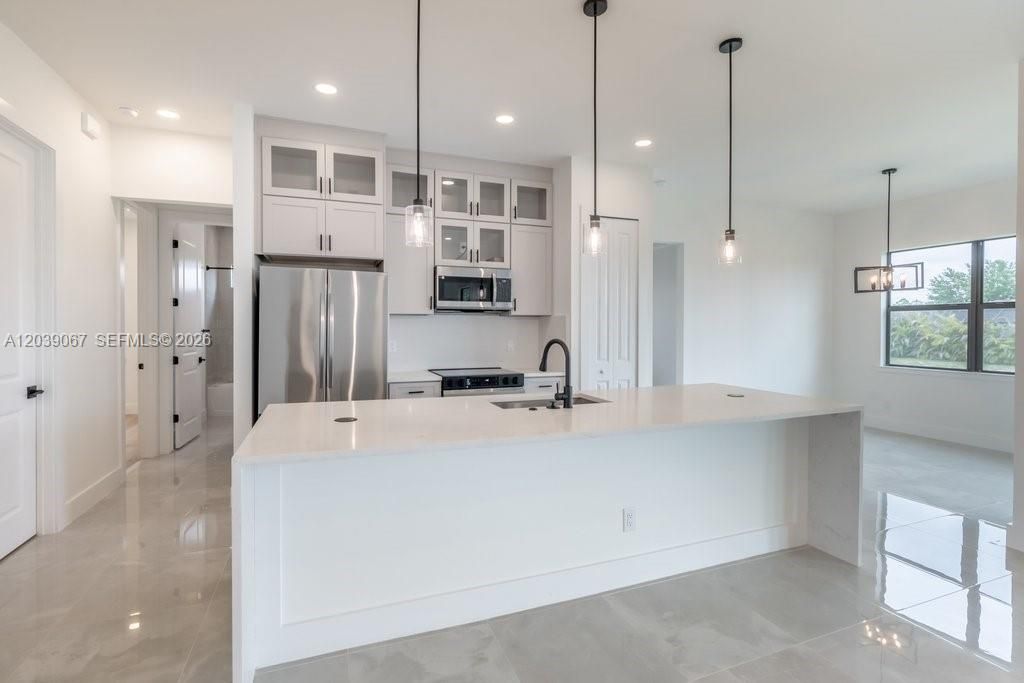 For Sale: $418,760 (3 beds, 3 baths, 1805 Square Feet)