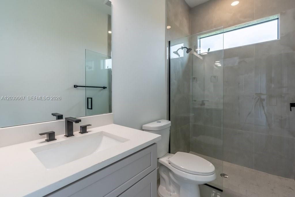 For Sale: $418,760 (3 beds, 3 baths, 1805 Square Feet)