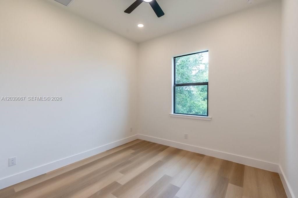 For Sale: $418,760 (3 beds, 3 baths, 1805 Square Feet)