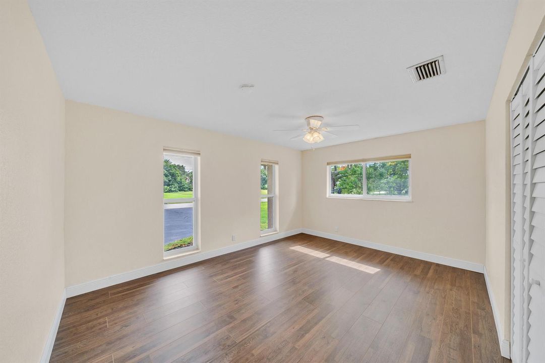 28 Guest Bedroom A (2)