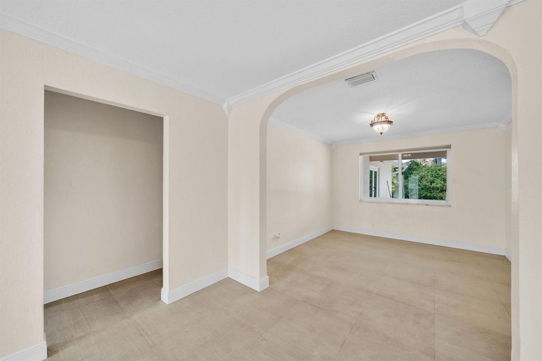 19 Dining Area