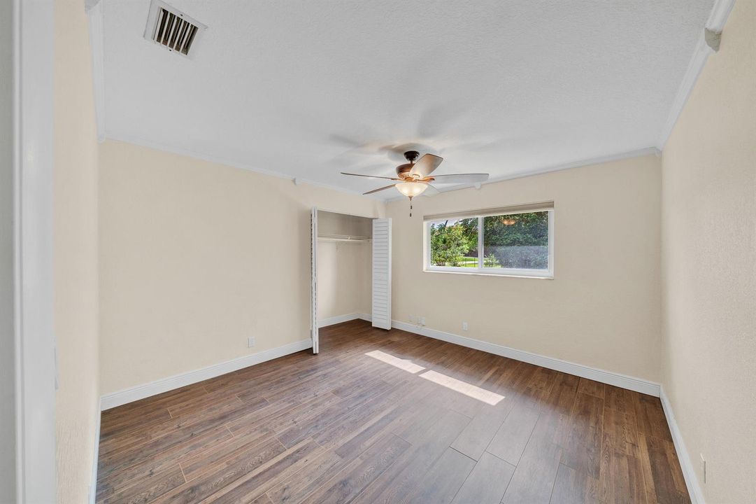 27 Guest Bedroom B (2)