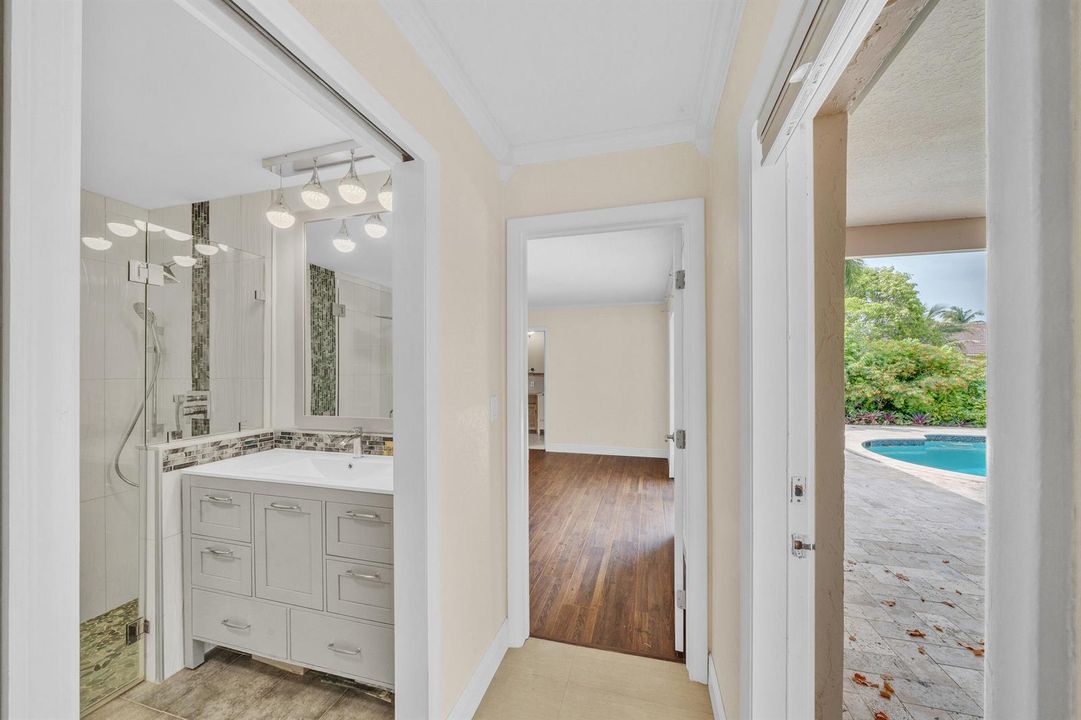 26 Guest Bathroom
