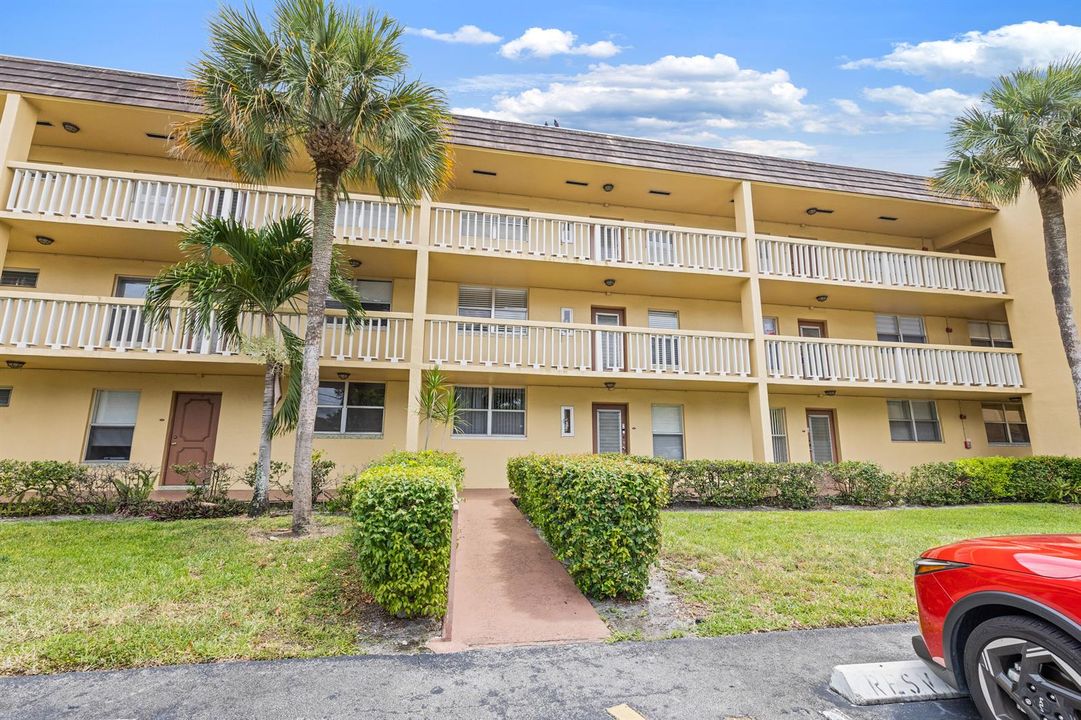6300 NW 62nd St apt 110-20