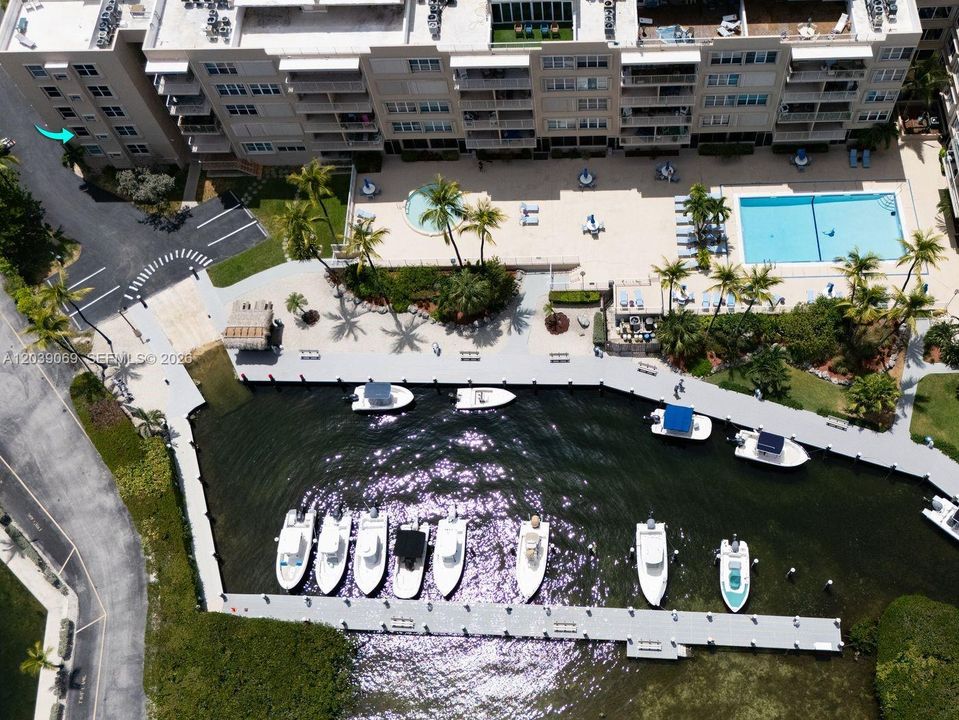 На продажу: $499,900 (2 спален, 1 ванн, 794 Квадратных фут)