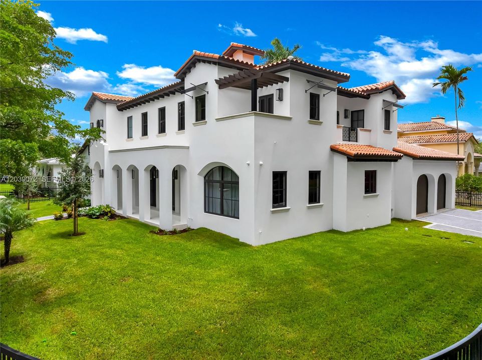 For Sale: $5,750,000 (5 beds, 5 baths, 4178 Square Feet)