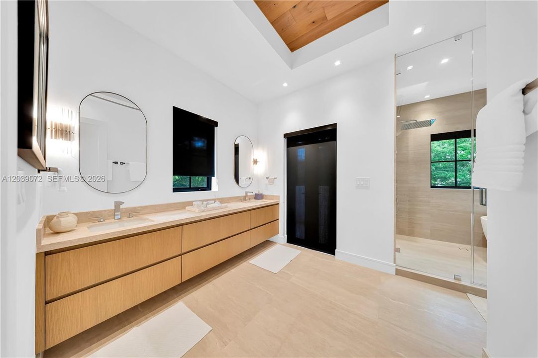 For Sale: $5,750,000 (5 beds, 5 baths, 4178 Square Feet)