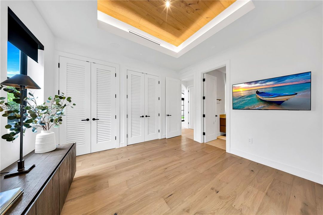 For Sale: $5,750,000 (5 beds, 5 baths, 4178 Square Feet)