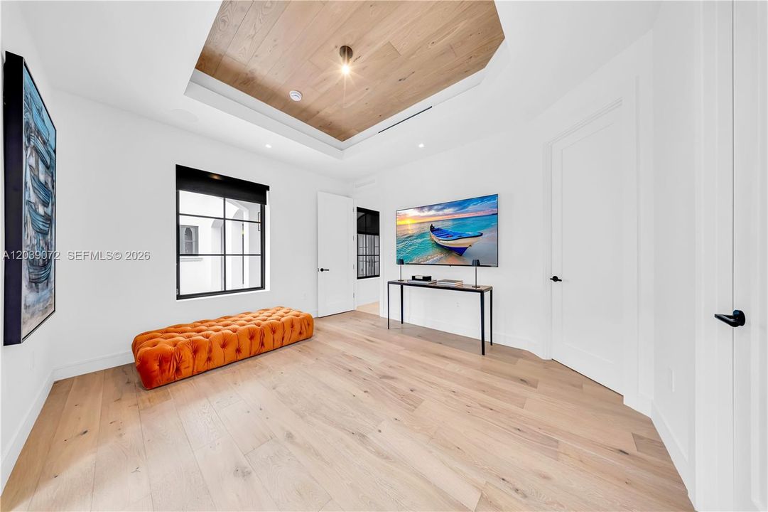 For Sale: $5,750,000 (5 beds, 5 baths, 4178 Square Feet)