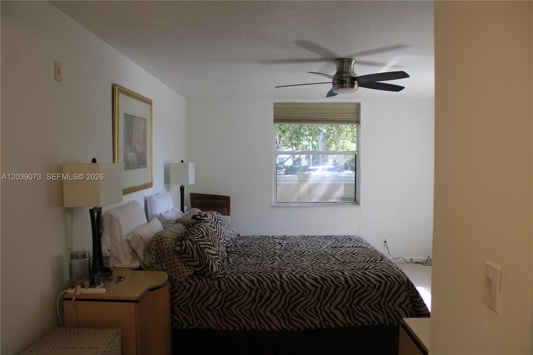 For Rent: $2,650 (2 beds, 2 baths, 1162 Square Feet)