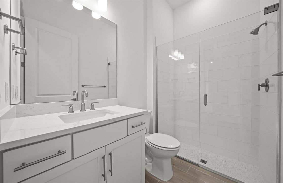 SWFL_DV_TER_25800_Stardom_bath 2