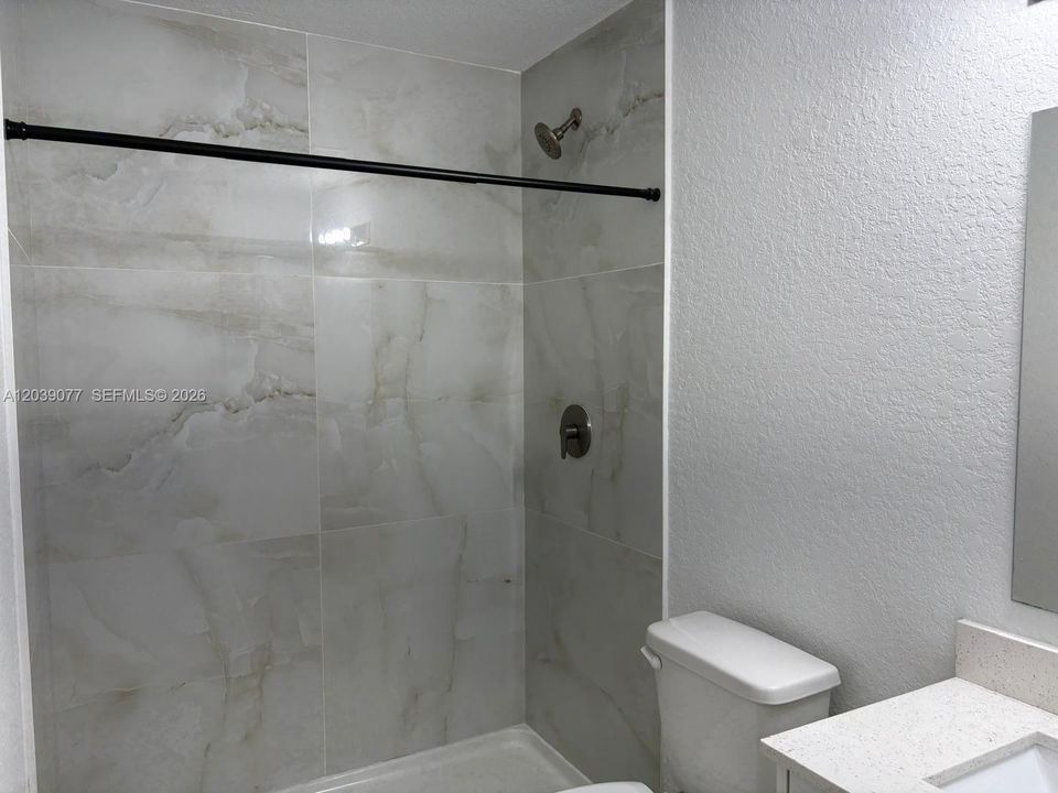 En Renta: $2,800 (4 camas, 3 baños, 1398 Pies cuadrados)