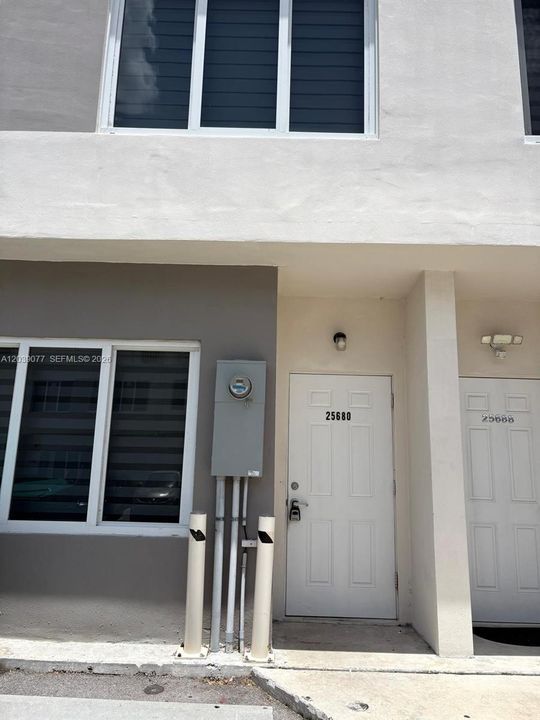 En Renta: $2,800 (4 camas, 3 baños, 1398 Pies cuadrados)