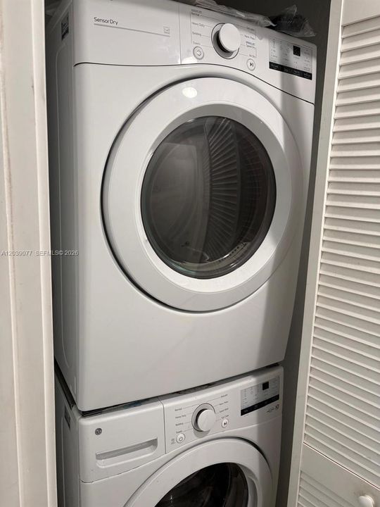 En Renta: $2,800 (4 camas, 3 baños, 1398 Pies cuadrados)