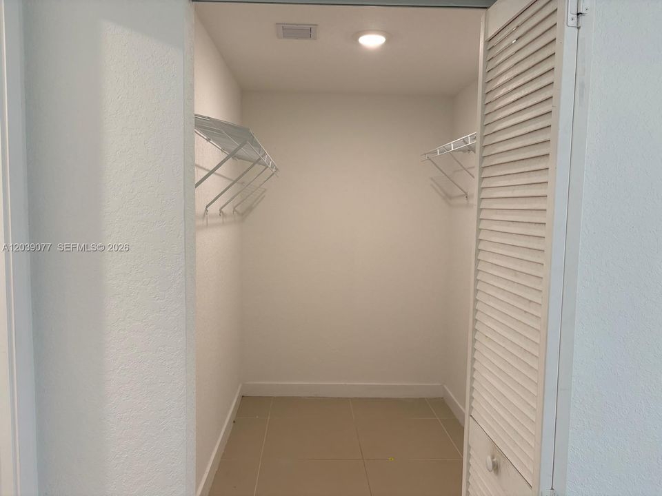 En Renta: $2,800 (4 camas, 3 baños, 1398 Pies cuadrados)