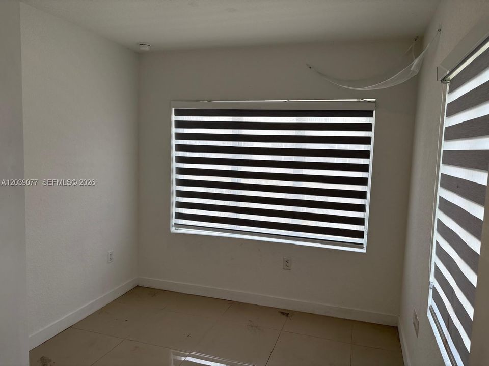 En Renta: $2,800 (4 camas, 3 baños, 1398 Pies cuadrados)