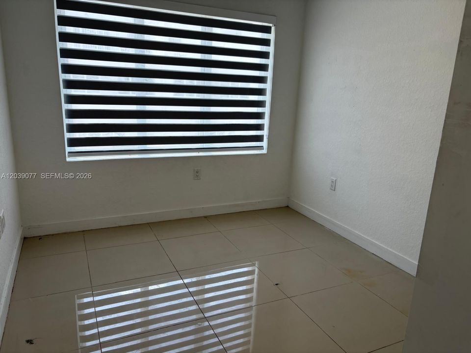 En Renta: $2,800 (4 camas, 3 baños, 1398 Pies cuadrados)