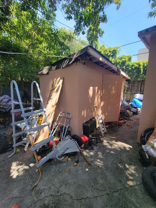 На продажу: $950,000 (4 спален, 2 ванн, 2550 Квадратных фут)