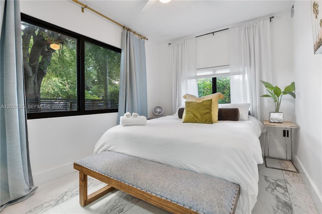 В аренду: $5,300 (3 спален, 2 ванн, 1030 Квадратных фут)