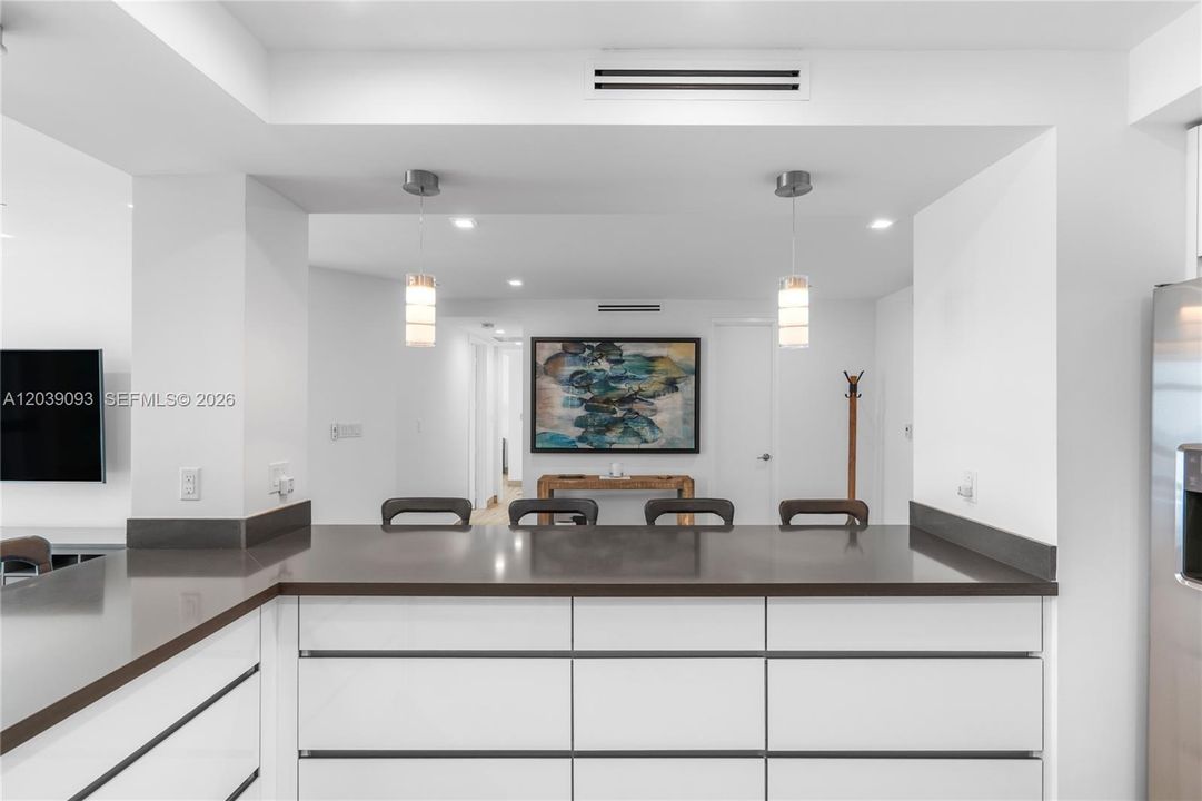 В аренду: $4,490 (1 спален, 2 ванн, 1260 Квадратных фут)