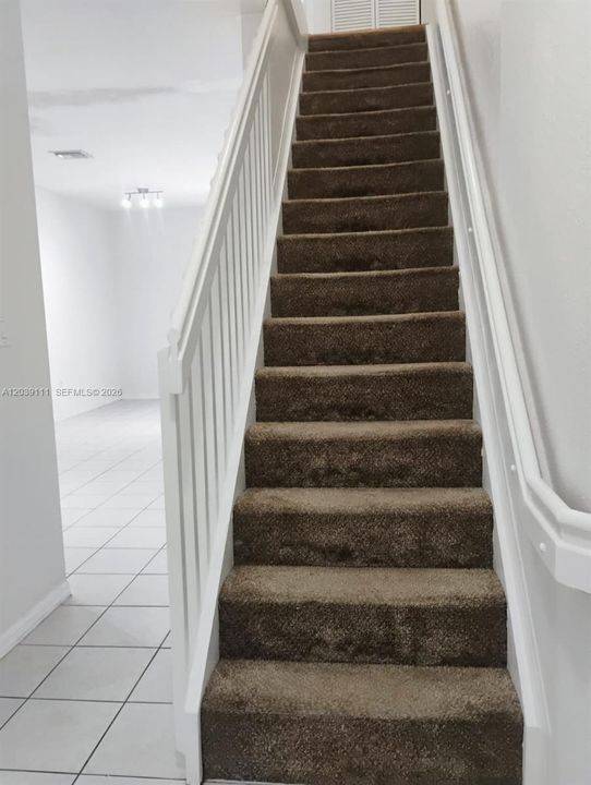 For Sale: $380,000 (2 beds, 2 baths, 1170 Square Feet)