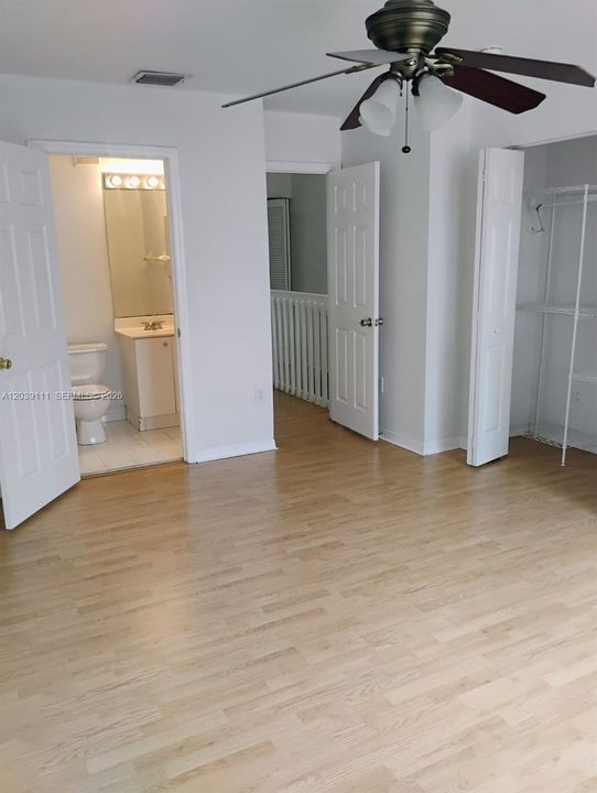 For Sale: $380,000 (2 beds, 2 baths, 1170 Square Feet)