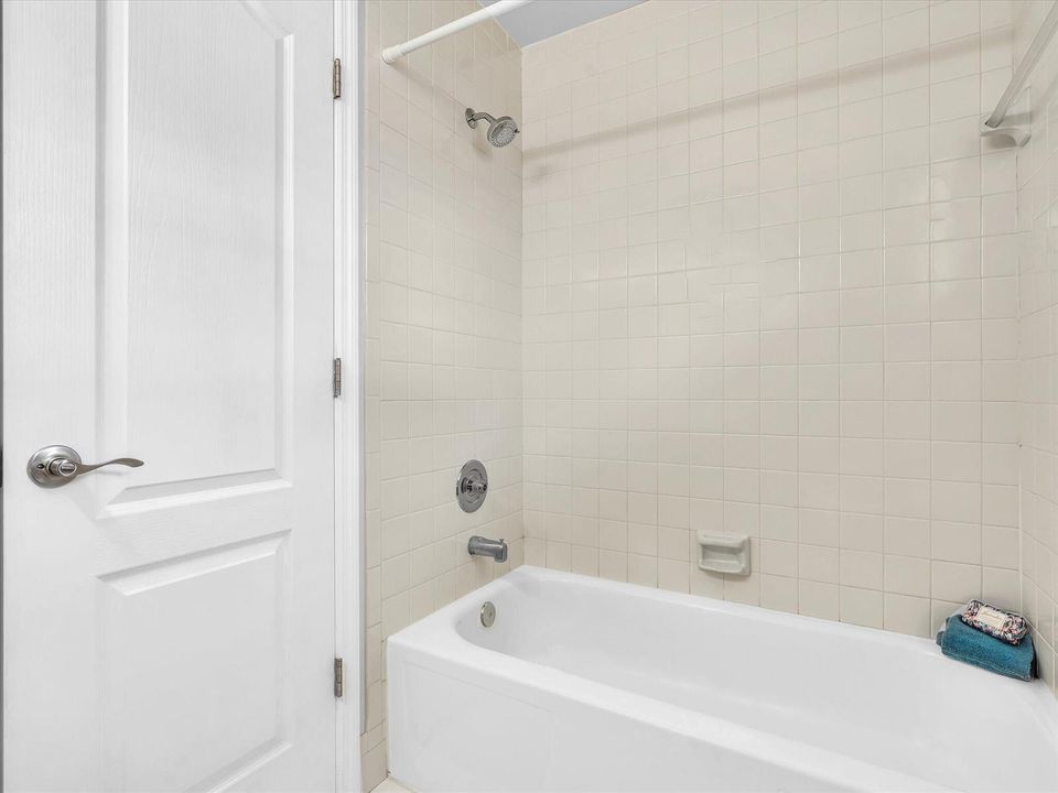 Guest Bath Tub