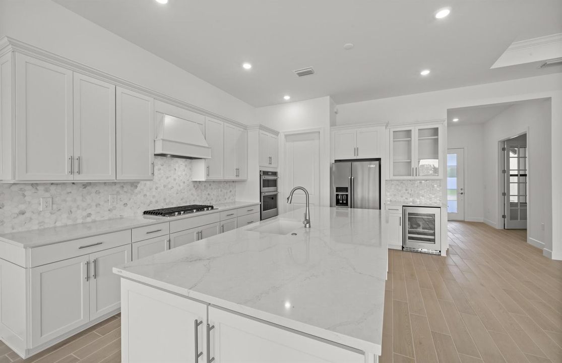 SWFL_DV_TER_27400_Stellar_Kitchen 5