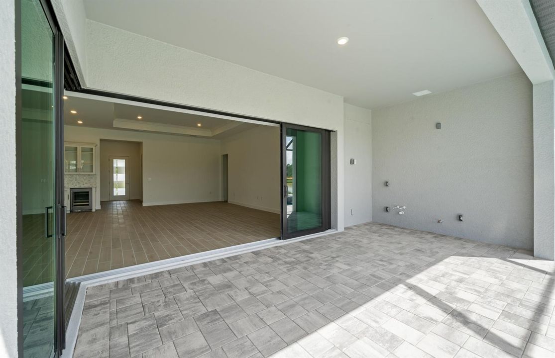 SWFL_DV_TER_27400_Stellar_lanai 2