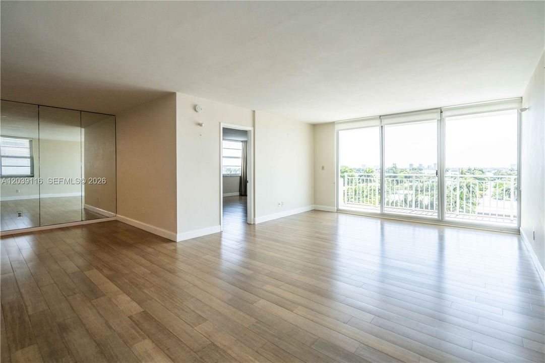 В аренду: $3,425 (2 спален, 2 ванн, 1100 Квадратных фут)
