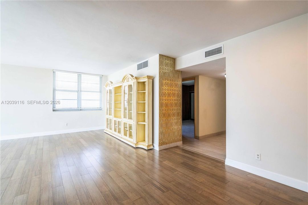 В аренду: $3,425 (2 спален, 2 ванн, 1100 Квадратных фут)