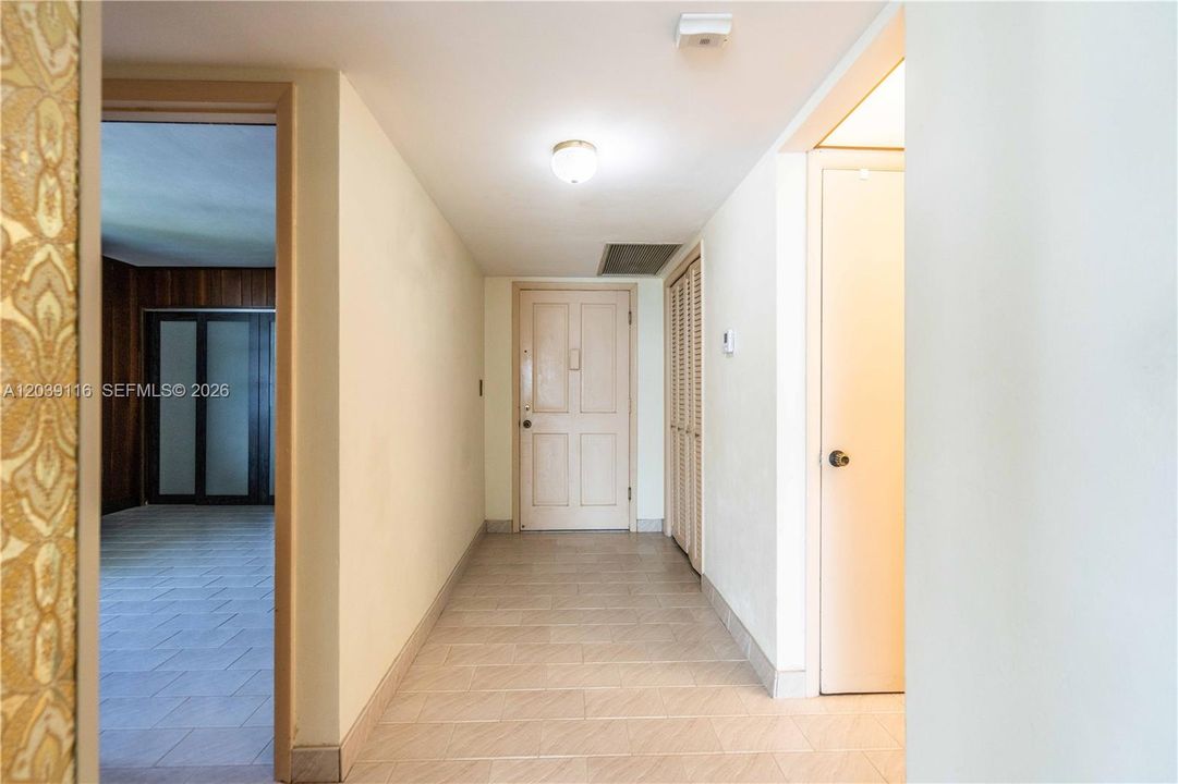 В аренду: $3,425 (2 спален, 2 ванн, 1100 Квадратных фут)