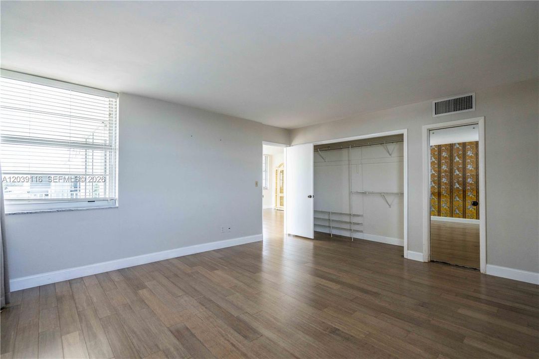 В аренду: $3,425 (2 спален, 2 ванн, 1100 Квадратных фут)