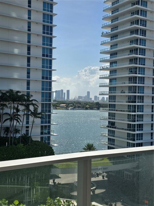 For Rent: $9,400 (1 beds, 1 baths, 875 Square Feet)