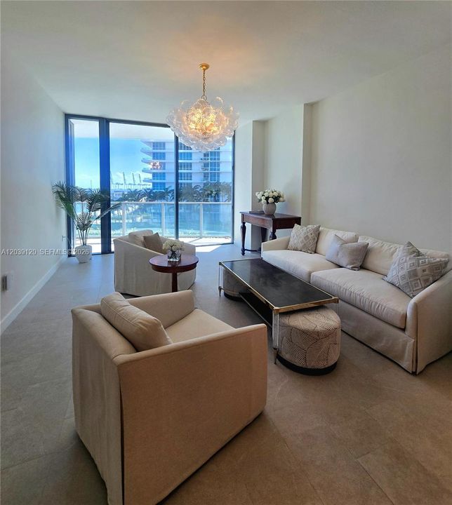 For Rent: $9,400 (1 beds, 1 baths, 875 Square Feet)