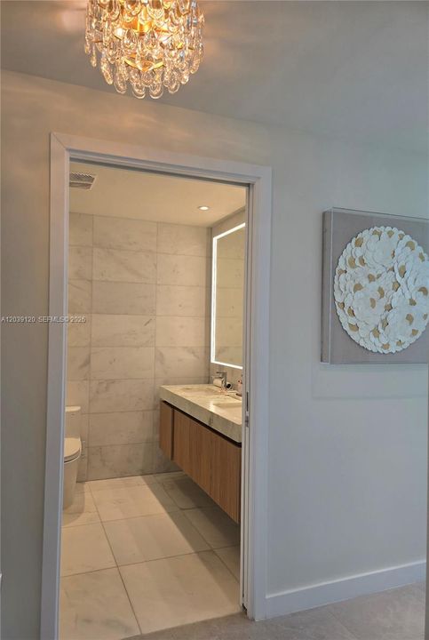 For Rent: $9,400 (1 beds, 1 baths, 875 Square Feet)