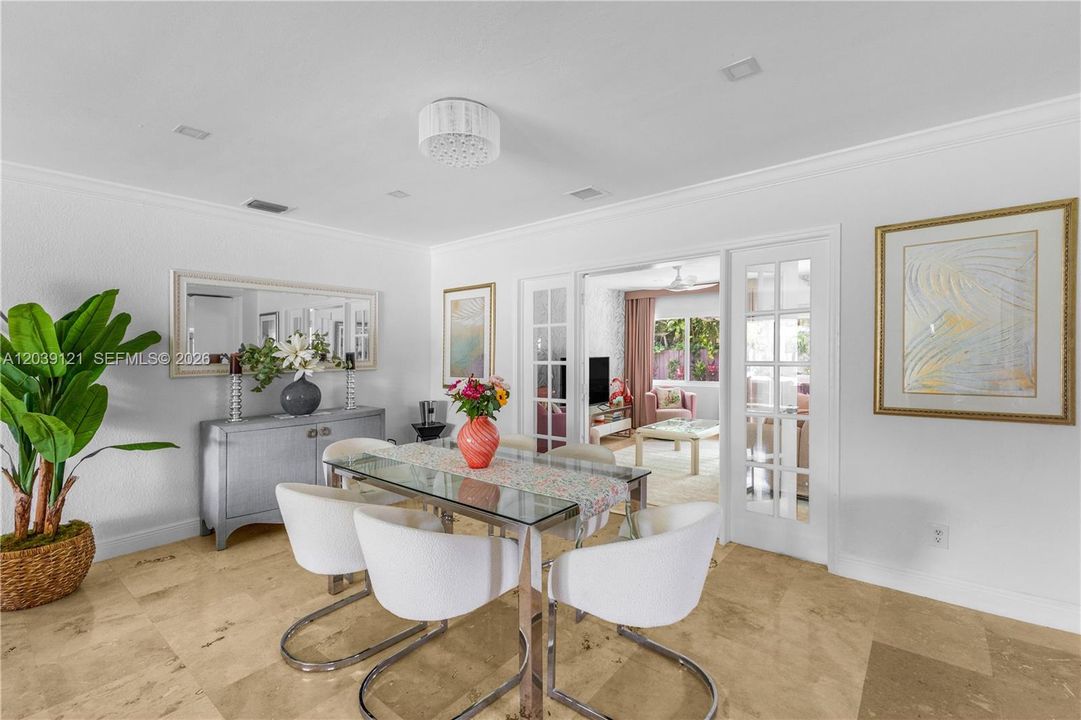 For Sale: $1,555,000 (3 beds, 3 baths, 2016 Square Feet)