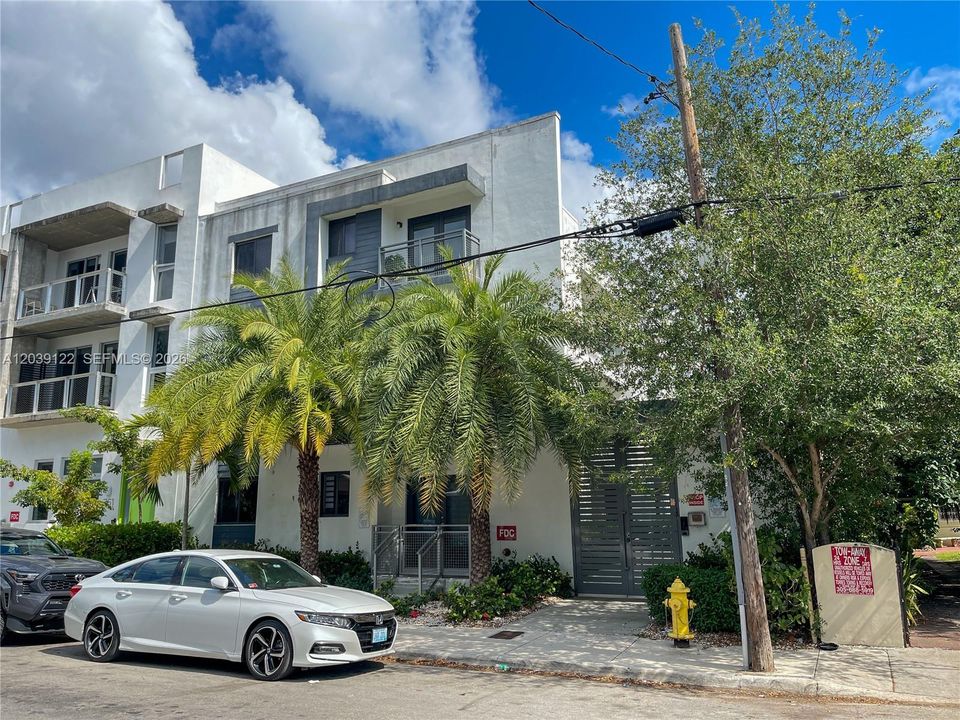 For Sale: $5,100,000 (0 beds, 0 baths, 9804 Square Feet)