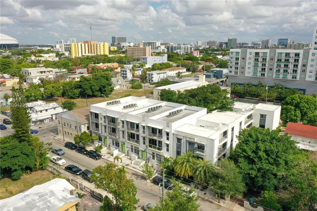 For Sale: $5,100,000 (0 beds, 0 baths, 9804 Square Feet)