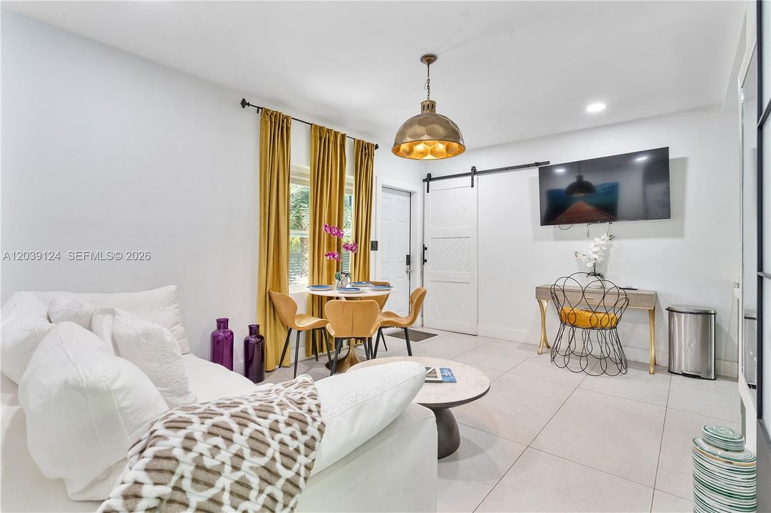 En Renta: $2,900 (2 camas, 1 baños, 2806 Pies cuadrados)