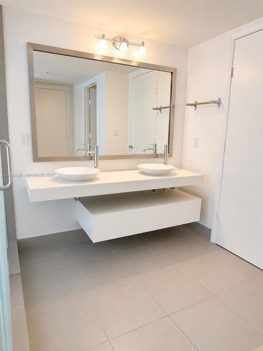В аренду: $5,400 (3 спален, 3 ванн, 1580 Квадратных фут)