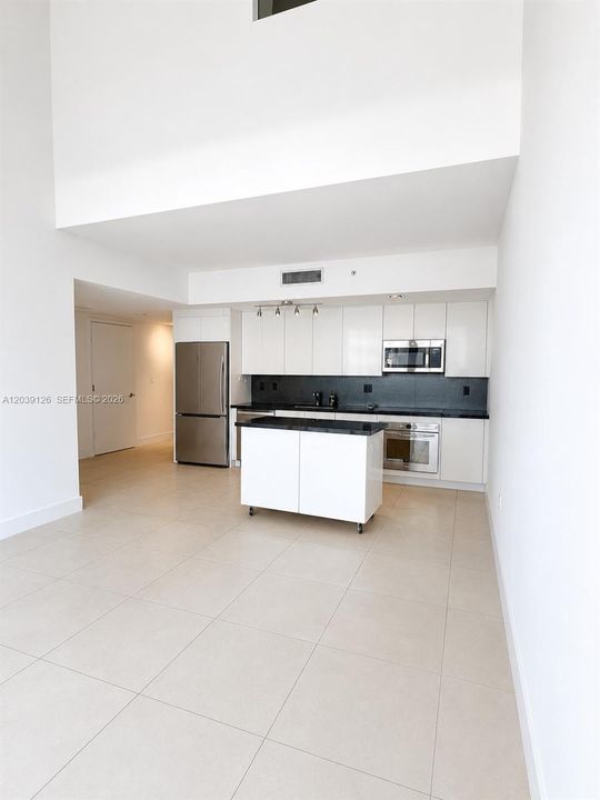 В аренду: $5,400 (3 спален, 3 ванн, 1580 Квадратных фут)