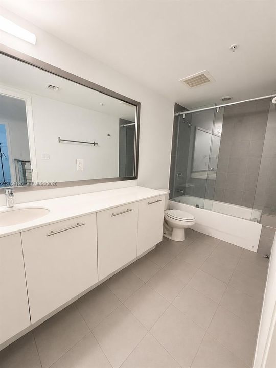 В аренду: $5,400 (3 спален, 3 ванн, 1580 Квадратных фут)