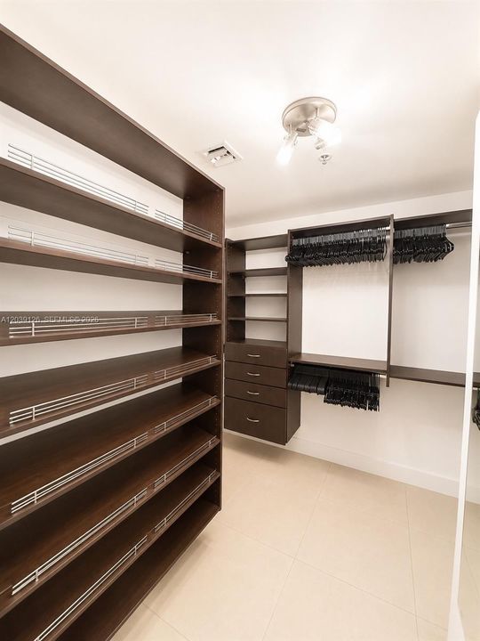 В аренду: $5,400 (3 спален, 3 ванн, 1580 Квадратных фут)