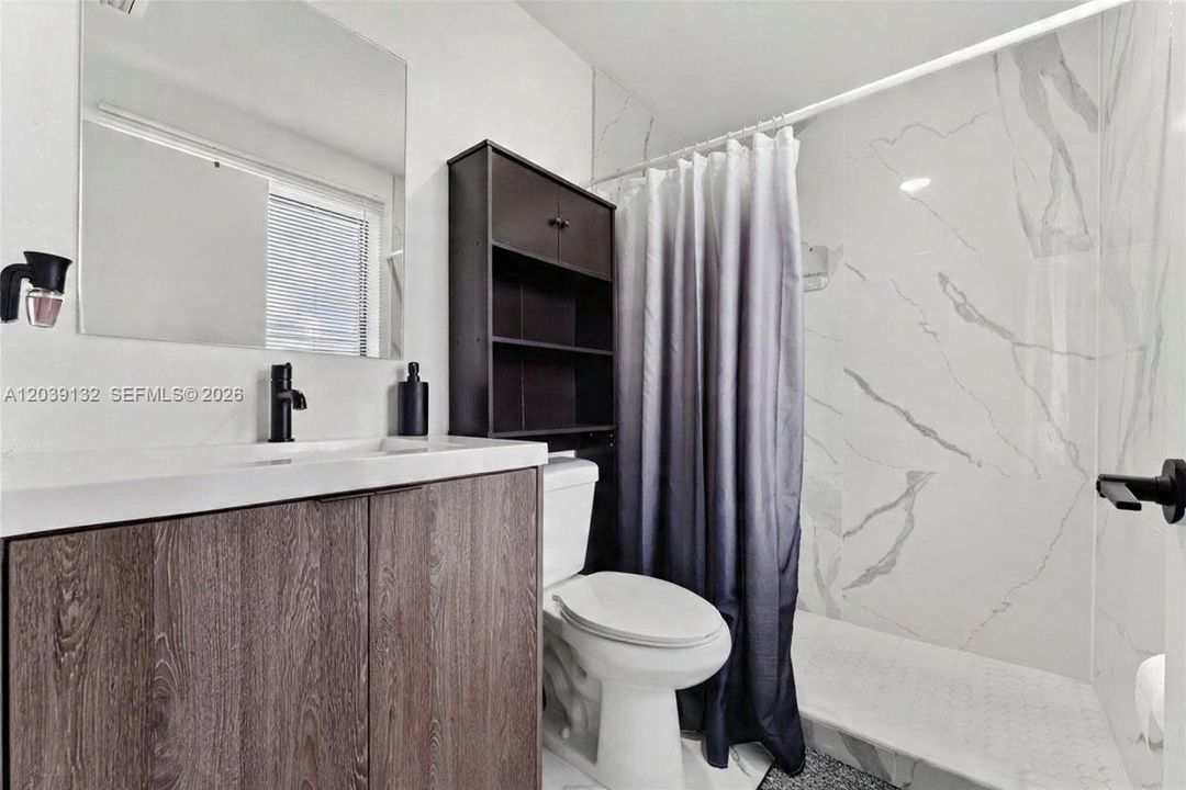 En Venta: $430,000 (4 camas, 3 baños, 1398 Pies cuadrados)