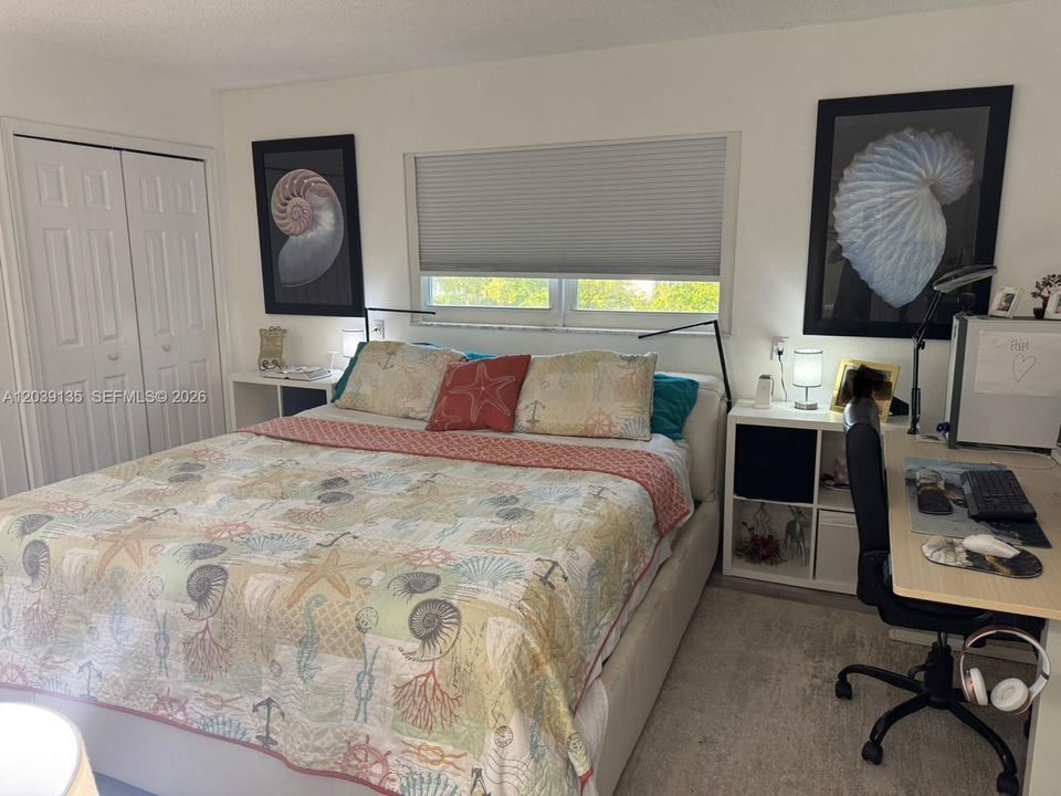 For Sale: $265,000 (2 beds, 2 baths, 1092 Square Feet)