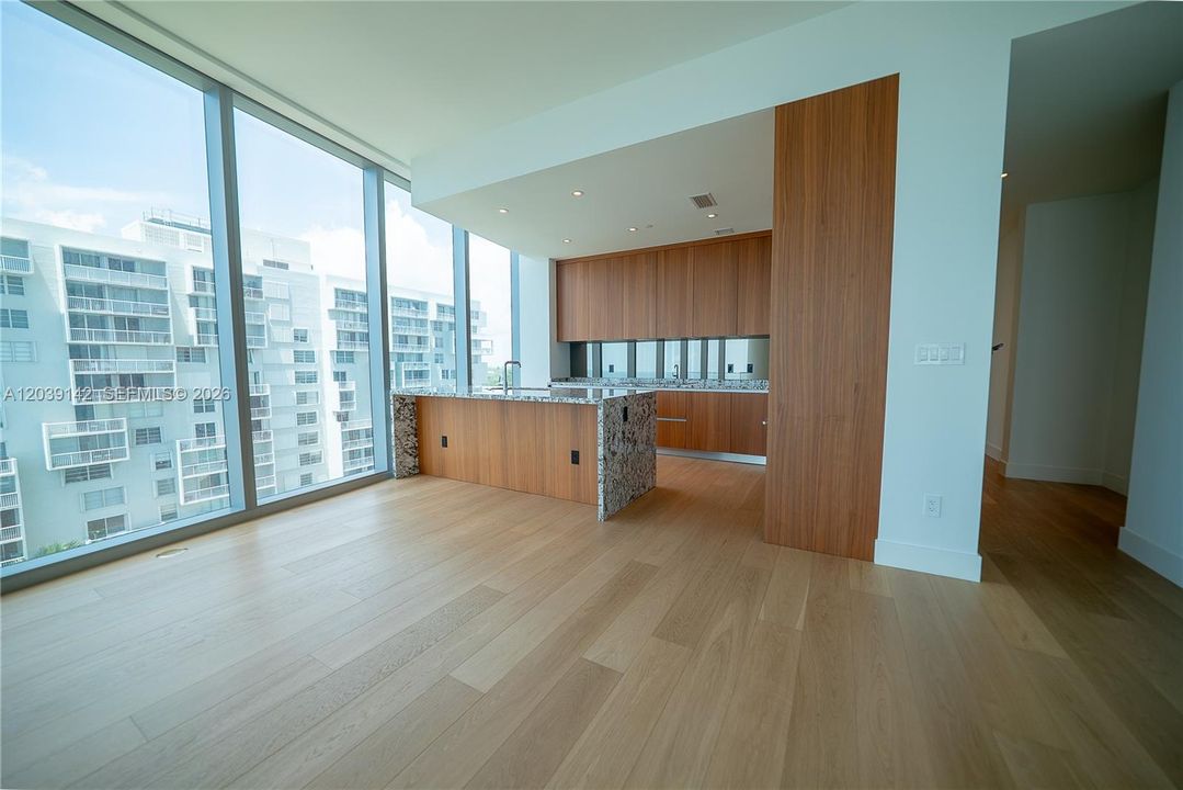 На продажу: $4,200,000 (3 спален, 3 ванн, 1946 Квадратных фут)