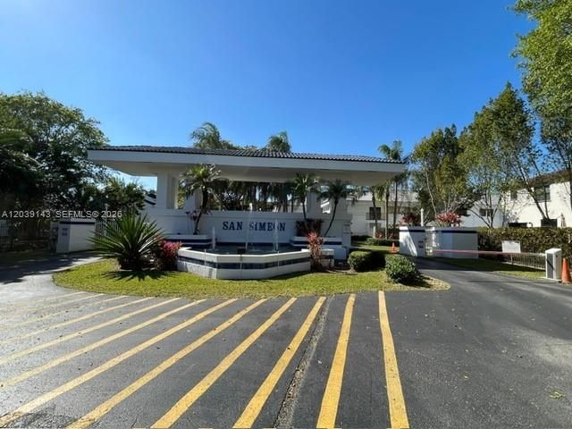 For Sale: $415,000 (3 beds, 2 baths, 1295 Square Feet)